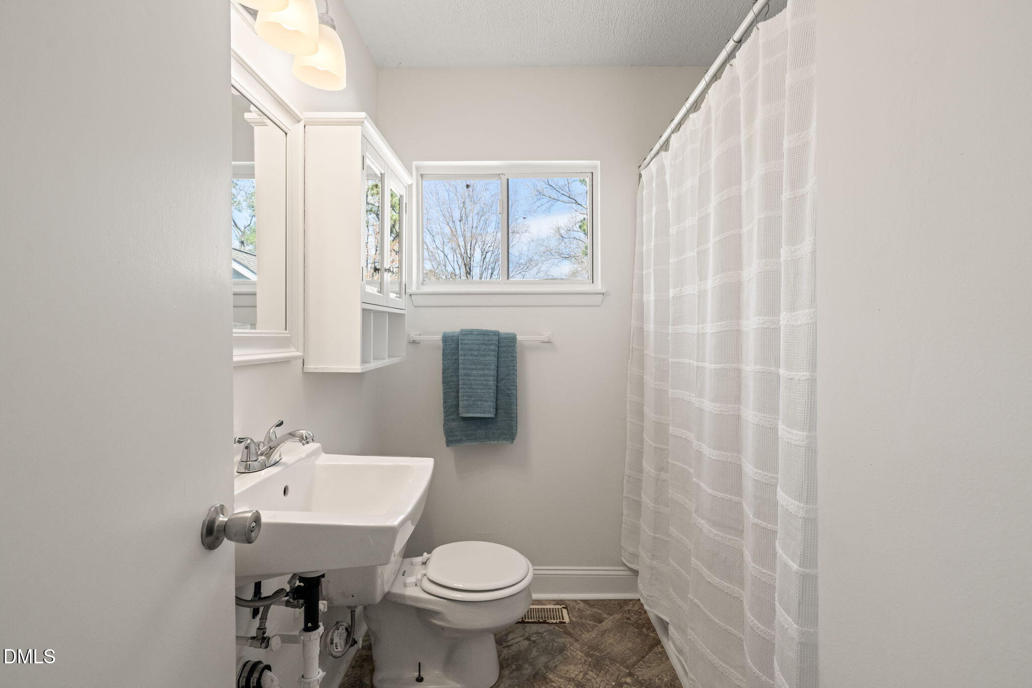 825 Waring Street Durham, NC 27704 - Photo 20 of 24 29-web-or-mls-untitled-36