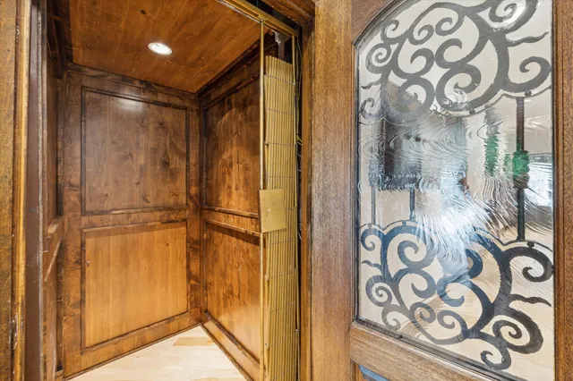 a view of an entryway