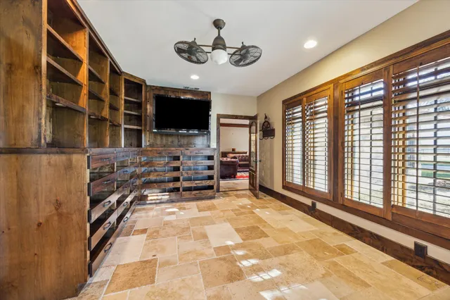 a view of livingroom with furniture and windows