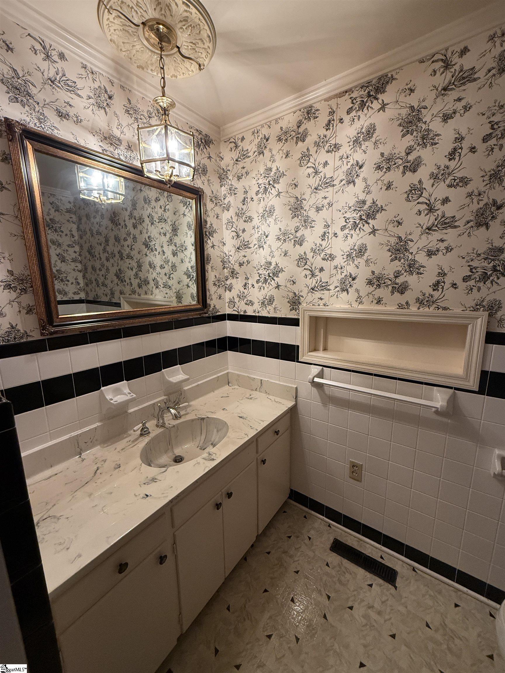 720 Calvert Avenue Clinton, SC 29325 - Photo 16 of 28