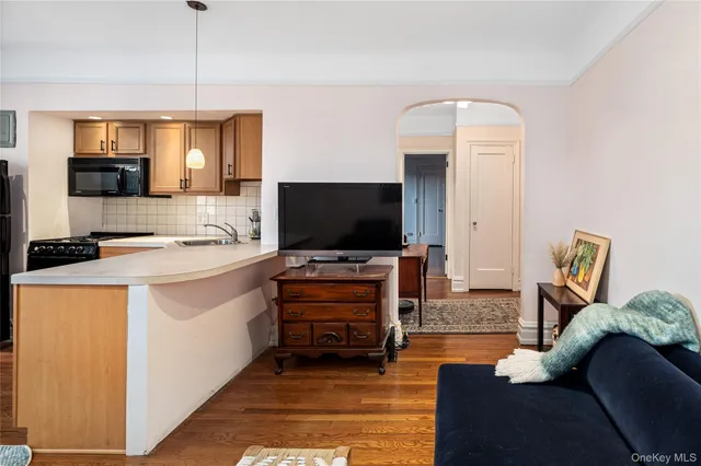 $195,000 | 1 Franklin Avenue, Unit 4G, White Plains, NY 10601