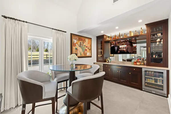 $4,495,000 | 6 Carpenters Brook Road, Greenwich, CT 06831