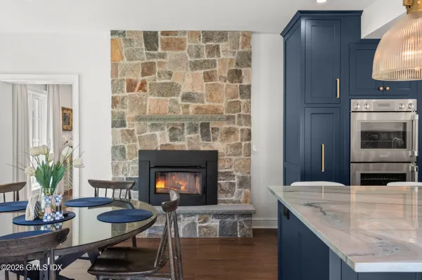 $4,495,000 | 6 Carpenters Brook Road, Greenwich, CT 06831