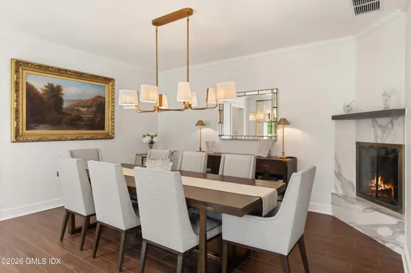 $4,495,000 | 6 Carpenters Brook Road, Greenwich, CT 06831