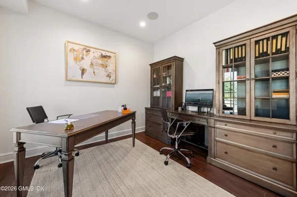 $4,495,000 | 6 Carpenters Brook Road, Greenwich, CT 06831