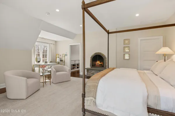 $4,495,000 | 6 Carpenters Brook Road, Greenwich, CT 06831