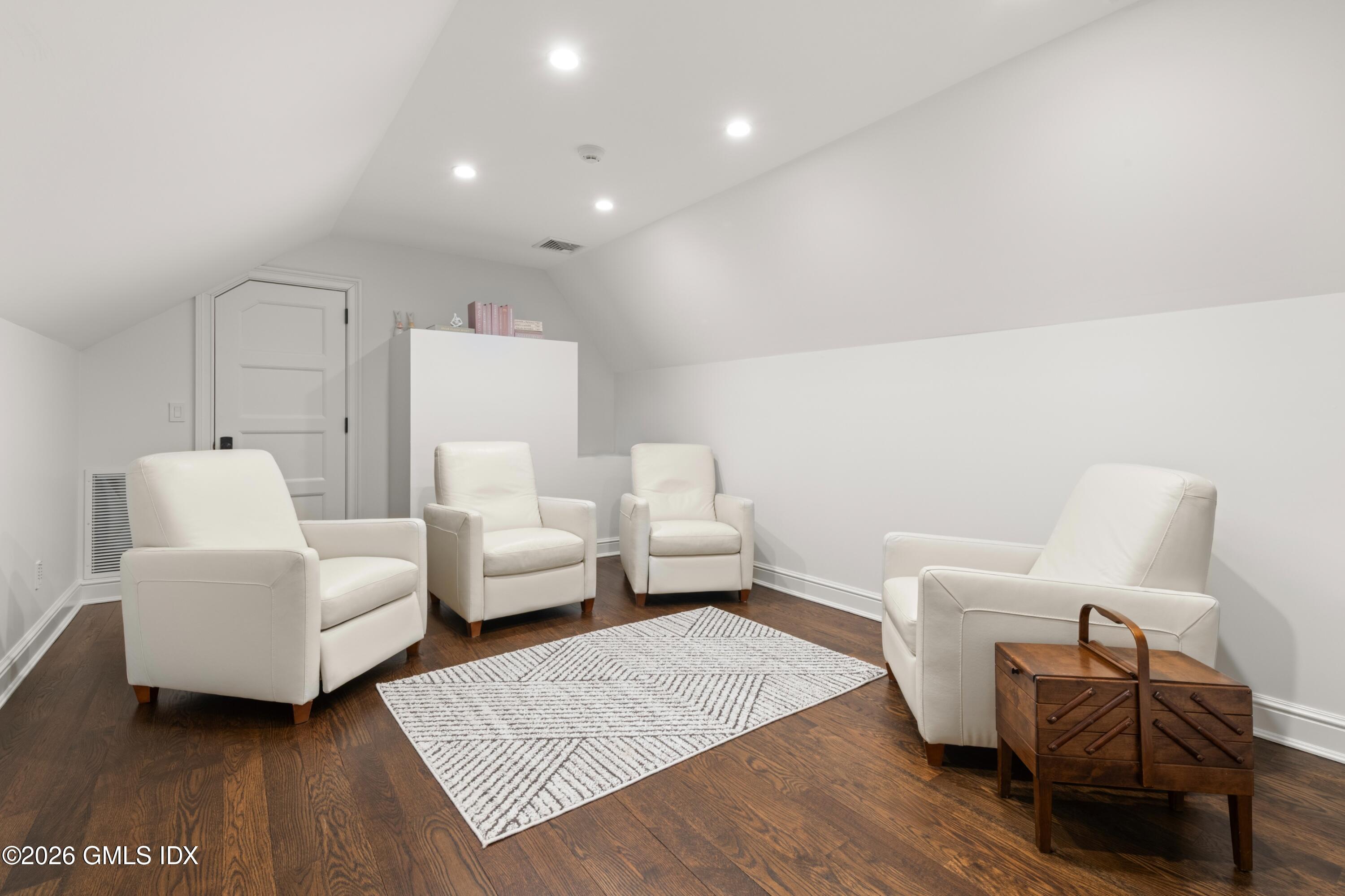 6 Carpenters Brook Road Greenwich, CT 06831 - Photo 49 of 71 13.23 Upper Level