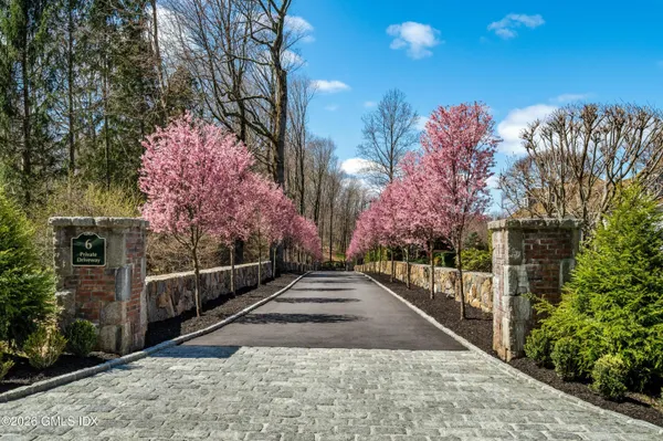 $4,495,000 | 6 Carpenters Brook Road, Greenwich, CT 06831