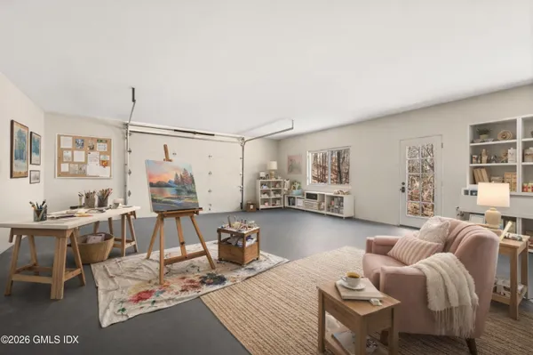 $4,495,000 | 6 Carpenters Brook Road, Greenwich, CT 06831