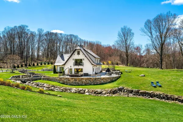 $4,495,000 | 6 Carpenters Brook Road, Greenwich, CT 06831