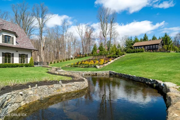 $4,495,000 | 6 Carpenters Brook Road, Greenwich, CT 06831