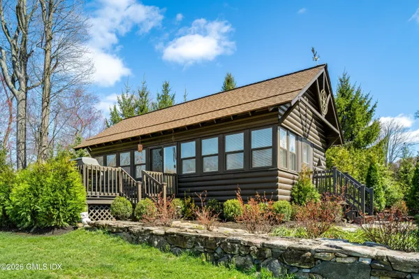 $4,495,000 | 6 Carpenters Brook Road, Greenwich, CT 06831