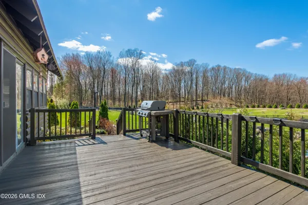 $4,495,000 | 6 Carpenters Brook Road, Greenwich, CT 06831