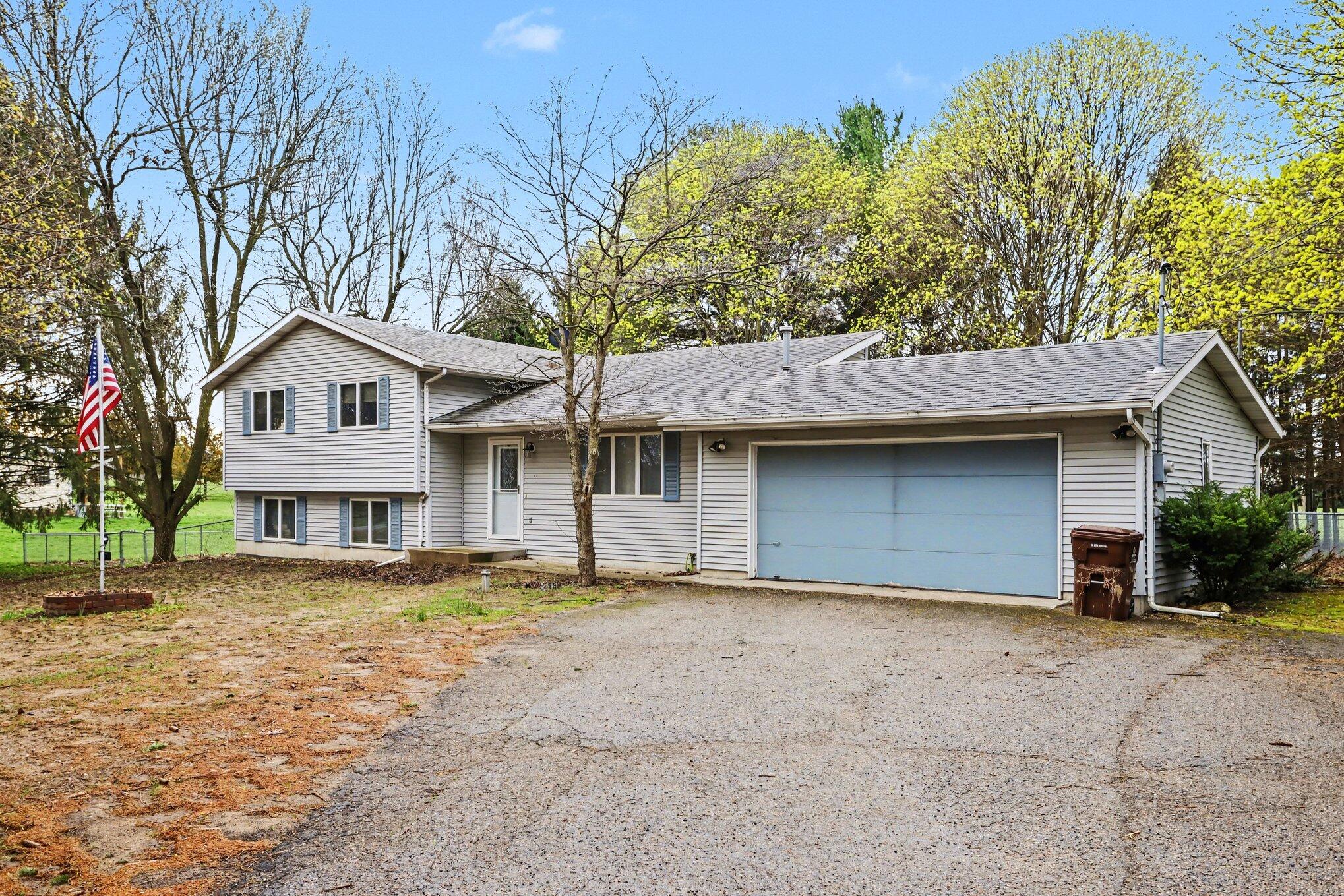 6955 Osborne Road Delton, MI 49046 - Photo 2 of 25 003_file_3918