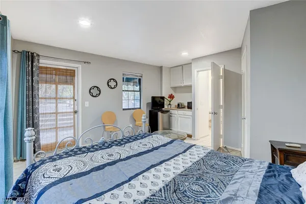 $9,900 | 7001 Alamitos Circle, Las Vegas, NV 89120