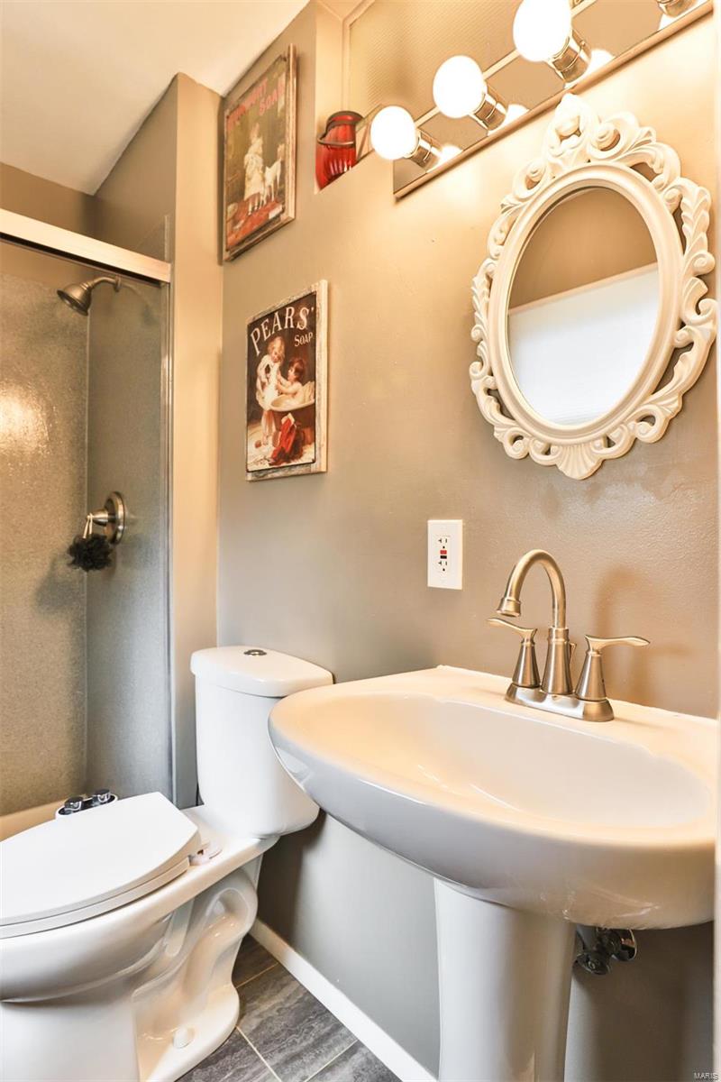 1000 Buckley Road St. Louis, MO 63125 - Photo 31 of 44 Gallery Image 31