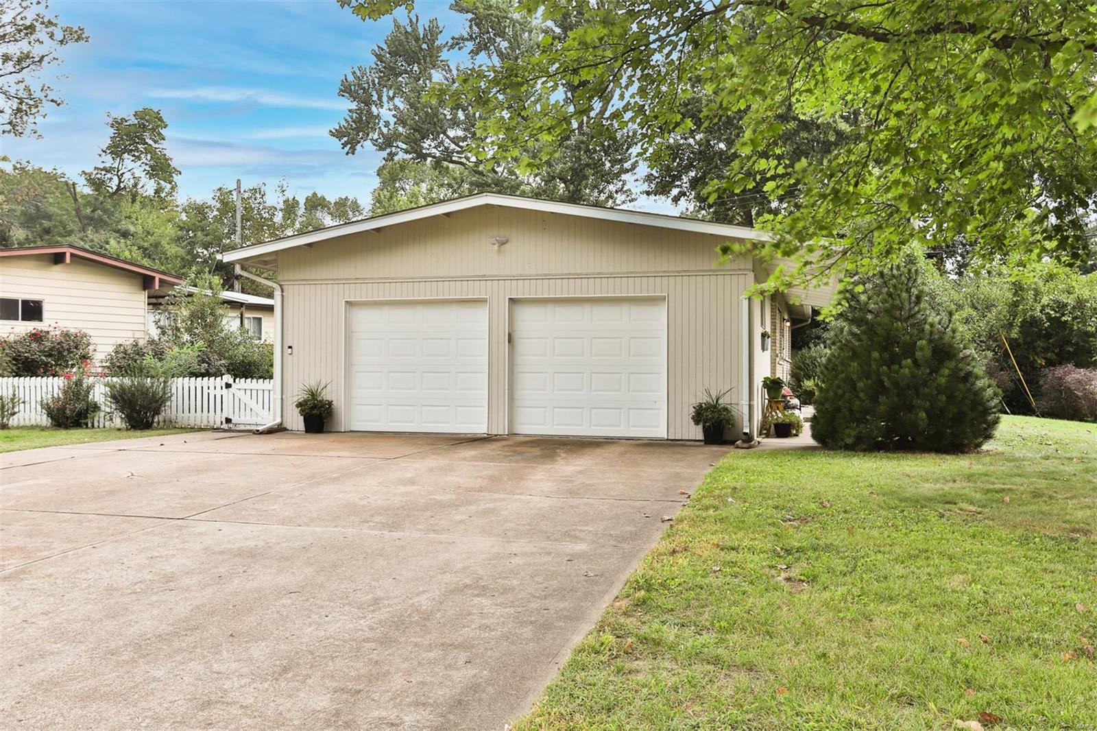 1000 Buckley Road St. Louis, MO 63125 - Photo 44 of 44 Gallery Image 44