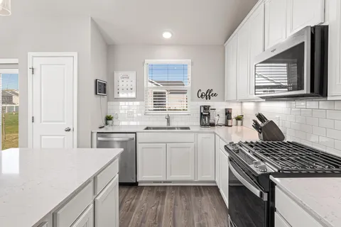$450,000 | 1137 Meadow Lane, Waconia, MN 55387