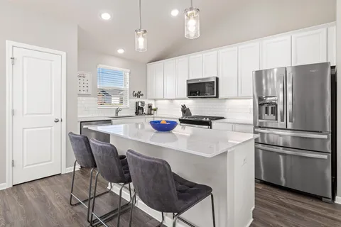 $450,000 | 1137 Meadow Lane, Waconia, MN 55387