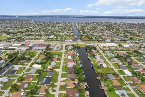 $712,499 | 1426 Southeast 32nd Street, Cape Coral, FL 33904
