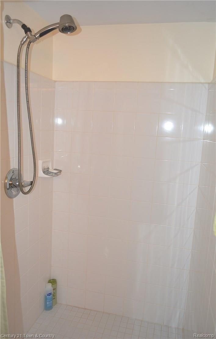 3625 Dunning Road Rochester, MI 48309 - Photo 45 of 58 46.JPG