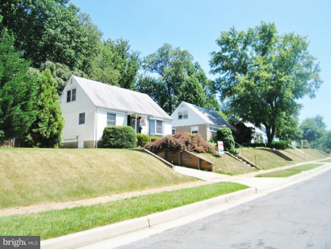 729 Templecliff Road Pikesville, MD 21208 - Photo 24 of 30 Exterior (Front)