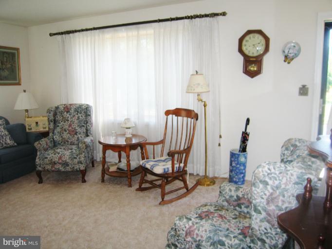 729 Templecliff Road Pikesville, MD 21208 - Photo 27 of 30 Living Room