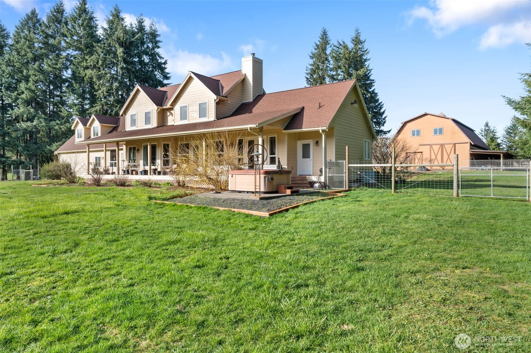 301 Russell Road Winlock, WA 98596 - Photo 25 of 40 a front view of a house with garden
