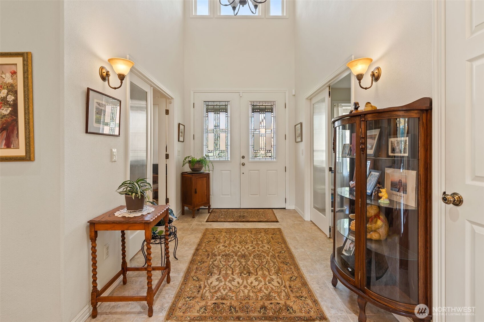 301 Russell Road Winlock, WA 98596 - Photo 10 of 40 a view of a hallway to a livingroom with furniture