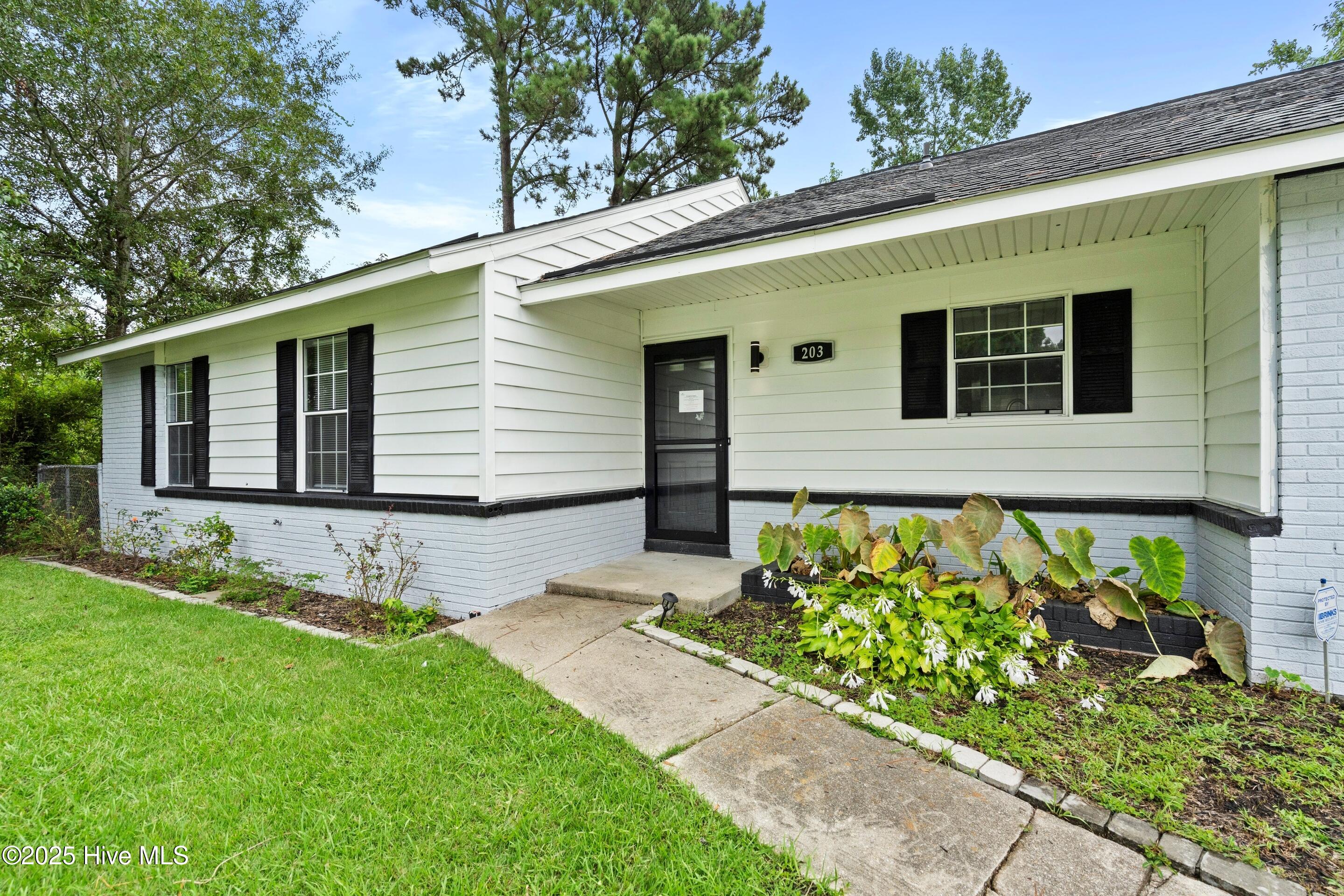 203 Dennis Road Jacksonville, NC 28546 - Photo 7 of 50 mls-DSC05887