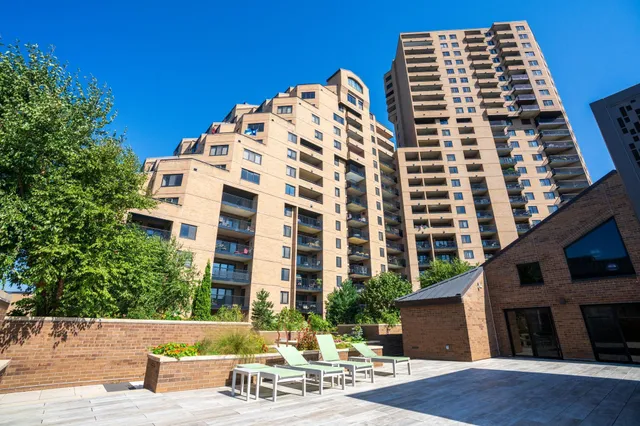 $249,900 | 110 1st Avenue Northeast, Unit F1202, Minneapolis, MN 55413