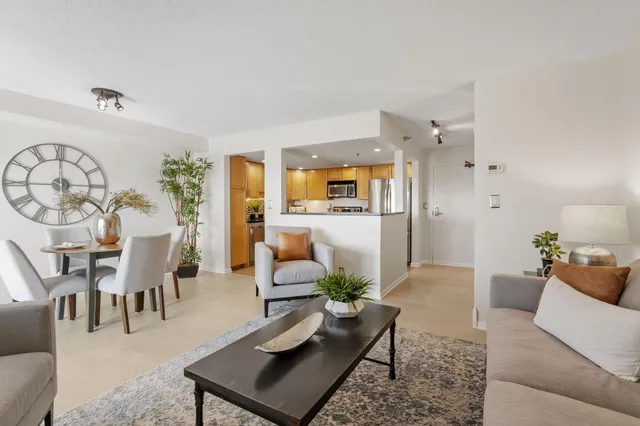 $249,900 | 110 1st Avenue Northeast, Unit F1202, Minneapolis, MN 55413