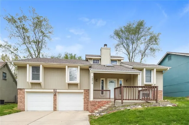 $2,240 | 12212 East 58 Terrace, Kansas City, MO 64133