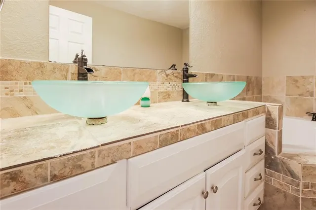 $2,240 | 12212 East 58 Terrace, Kansas City, MO 64133