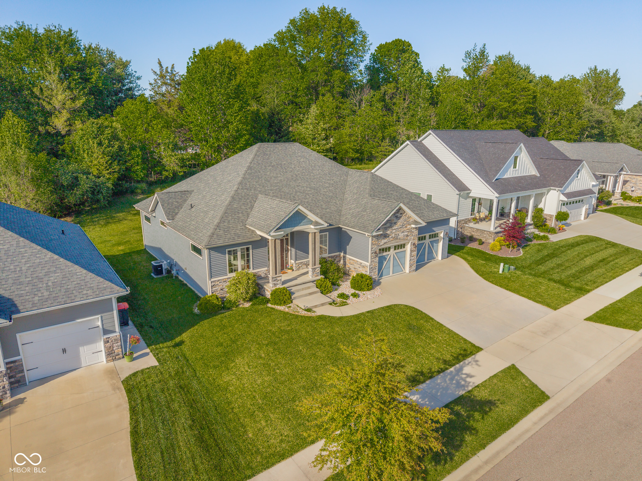 3764 Maple Ridge Drive Columbus, IN 47201 - Photo 2 of 83 Gallery Image 2