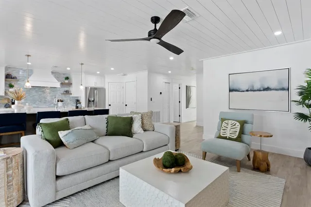 $2,999,000 | 2203 Avenue B, Bradenton Beach, FL 34217