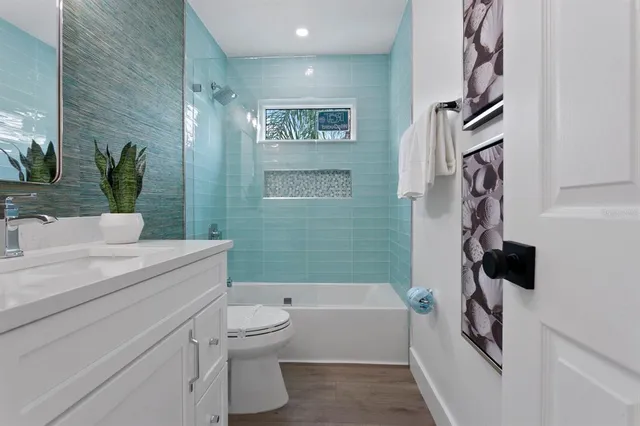 $2,999,000 | 2203 Avenue B, Bradenton Beach, FL 34217