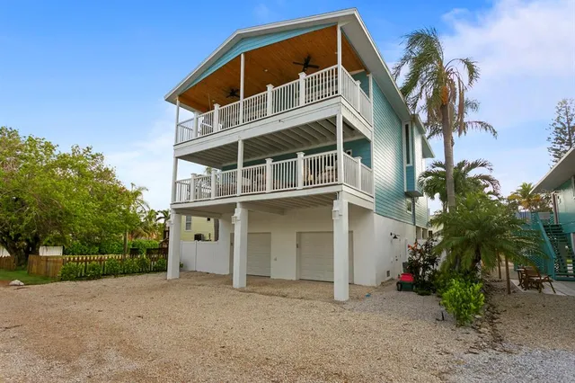 $2,999,000 | 2203 Avenue B, Bradenton Beach, FL 34217