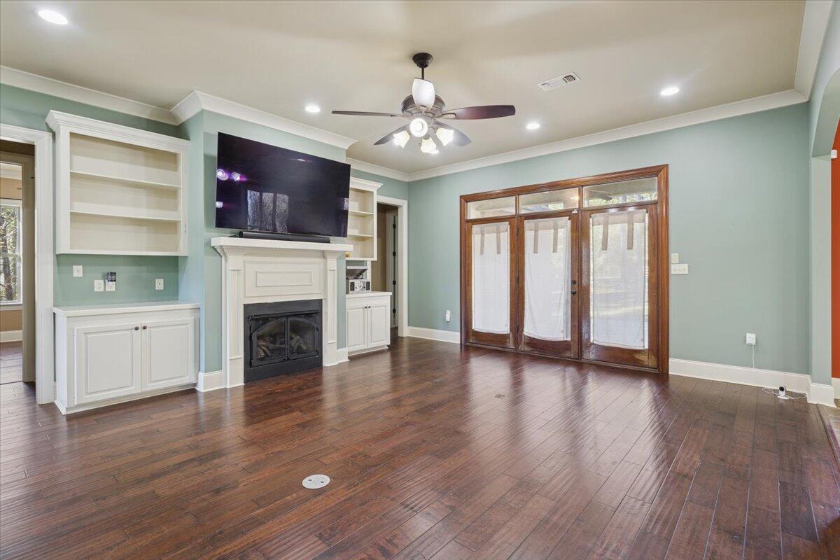 10 Magnolia Crossing Road Sumrall, MS 39482 - Photo 5 of 34 Living