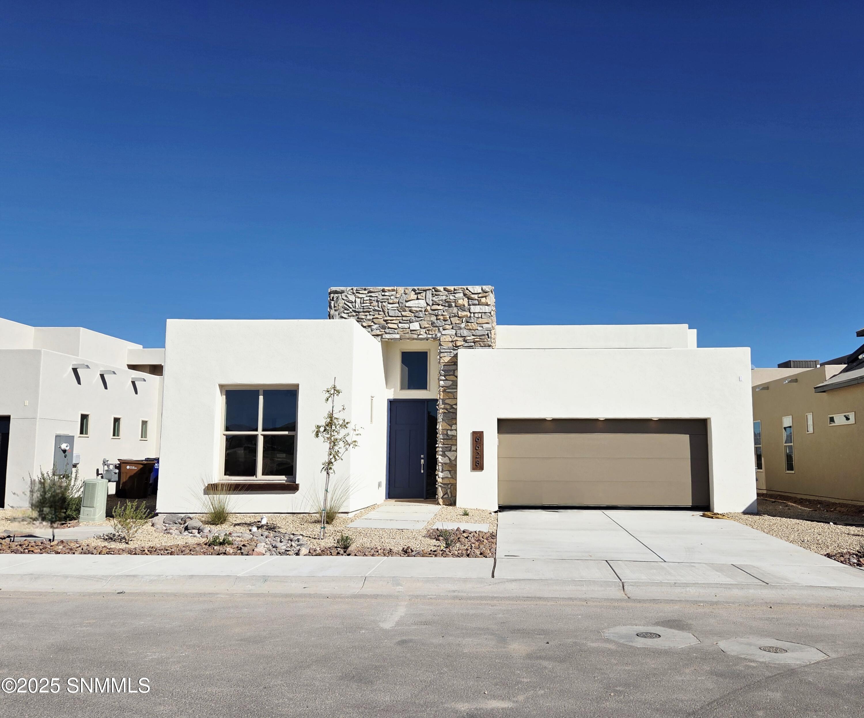 6628 Blackbird Road Las Cruces, NM 88012 - Photo 1 of 1 20251028_145123
