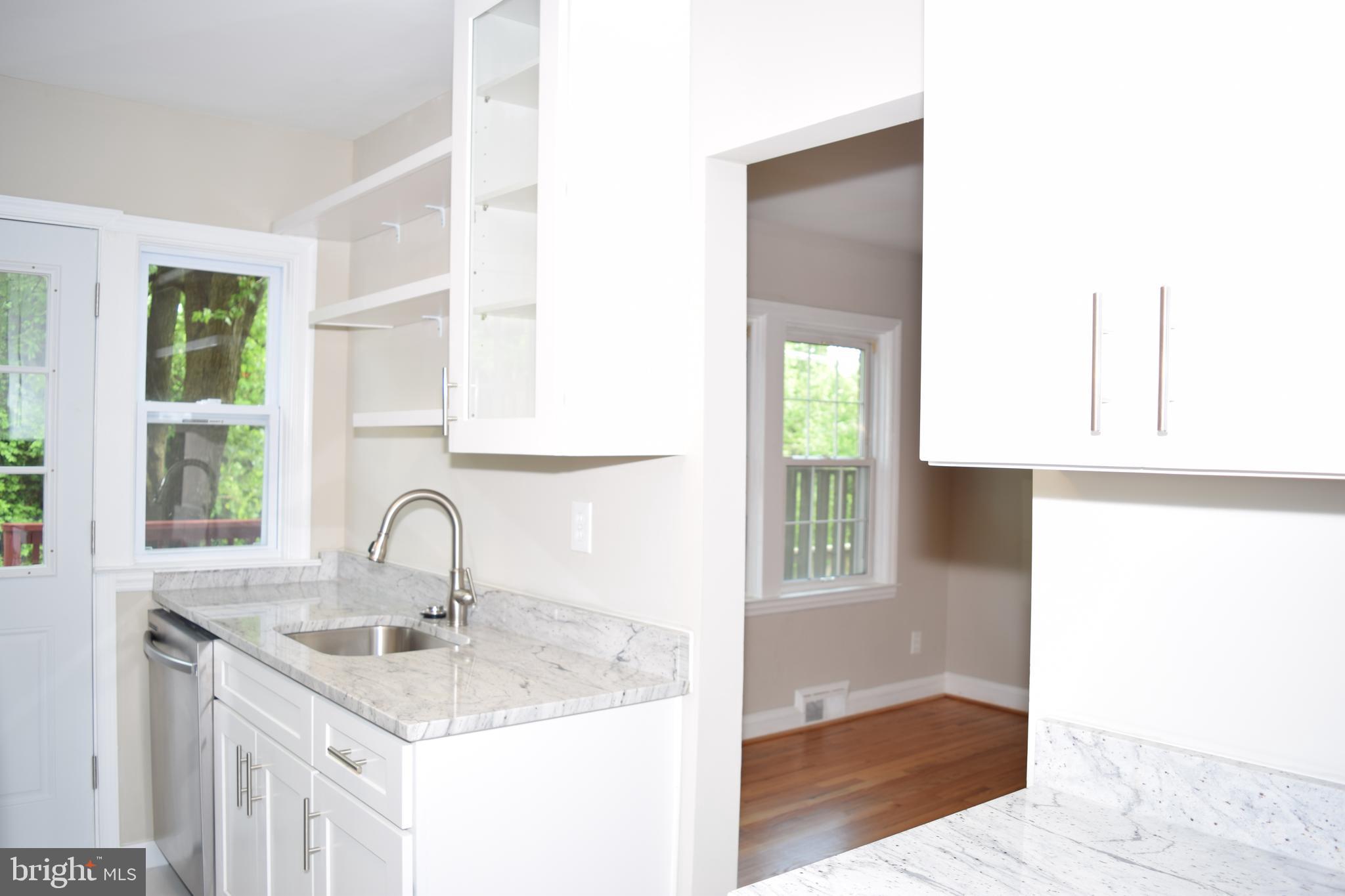 1940 Edgewood Road Parkville, MD 21286 - Photo 3 of 44