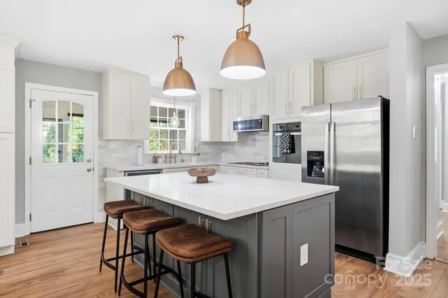 $500,000 | 3027 Telford Place, Charlotte, NC 28205