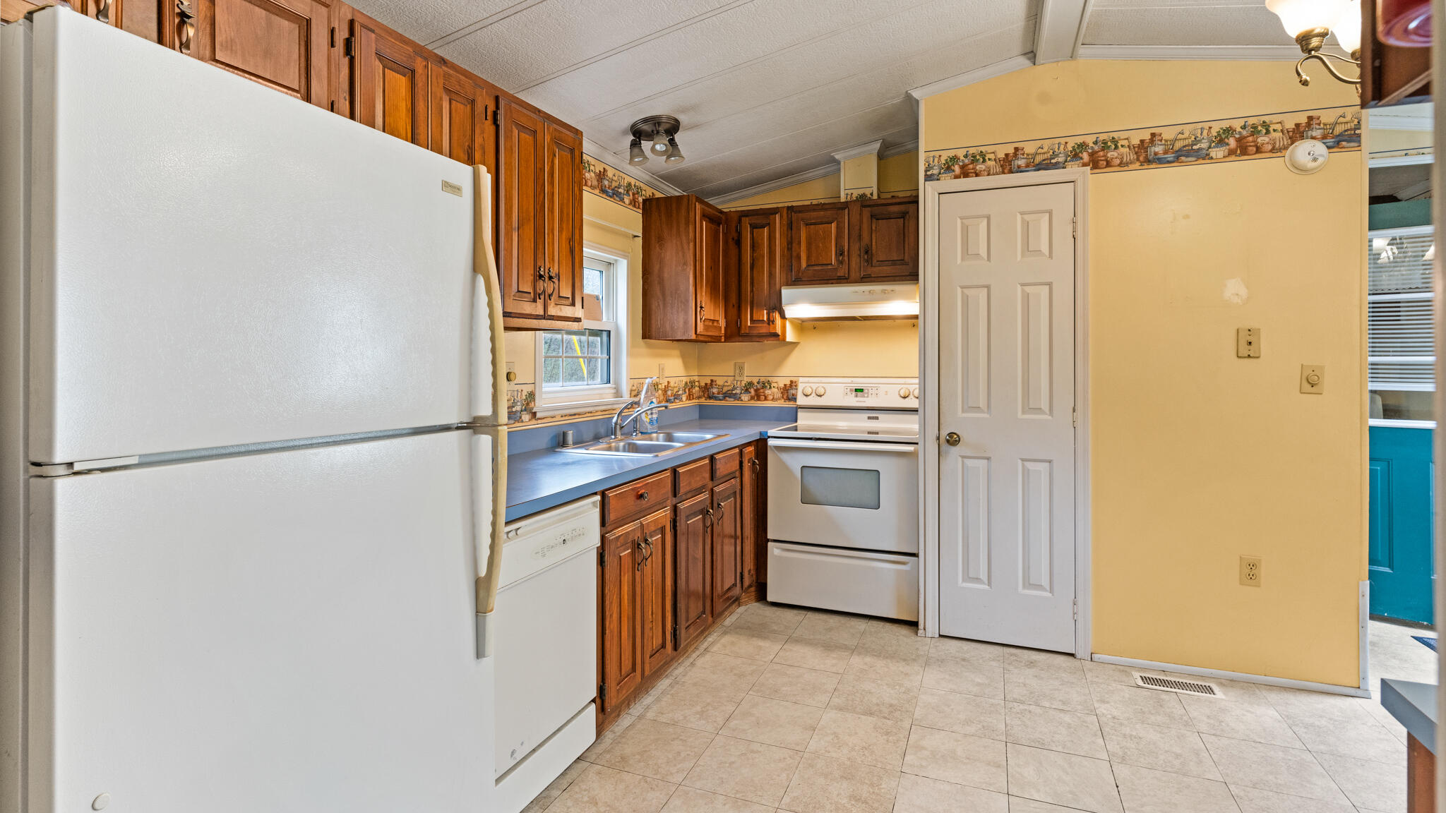 5 Westside Sebago Standish, ME 04084 - Photo 15 of 39 DSC07995