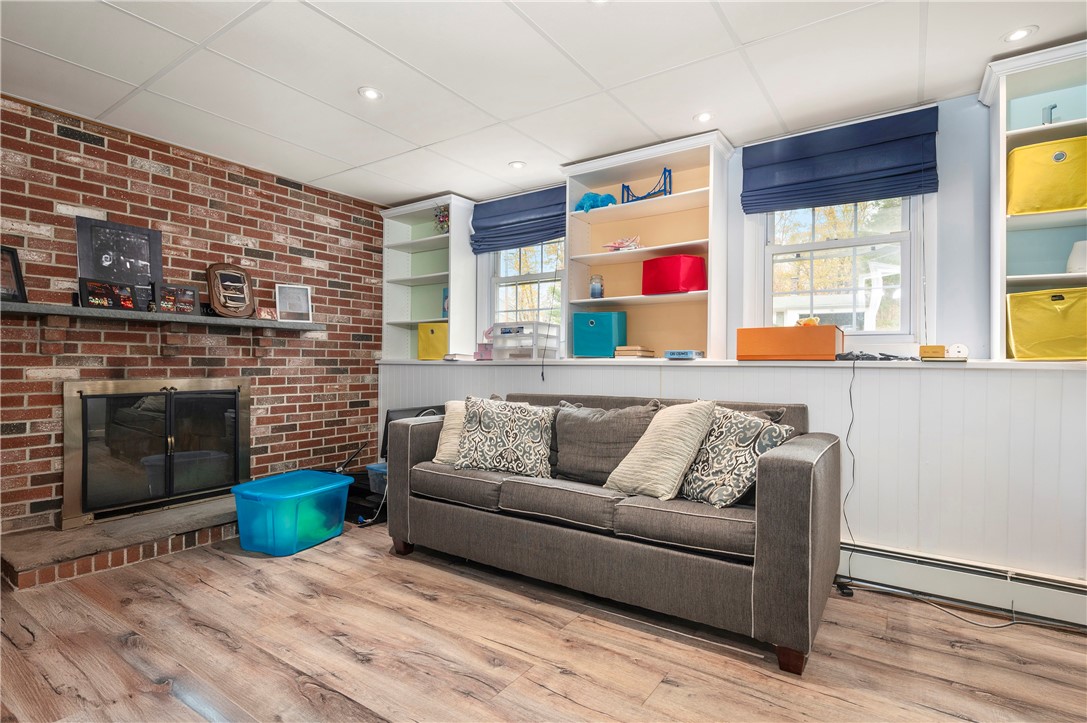 11 Secluded Court Cumberland, RI 02864 - Photo 8 of 27