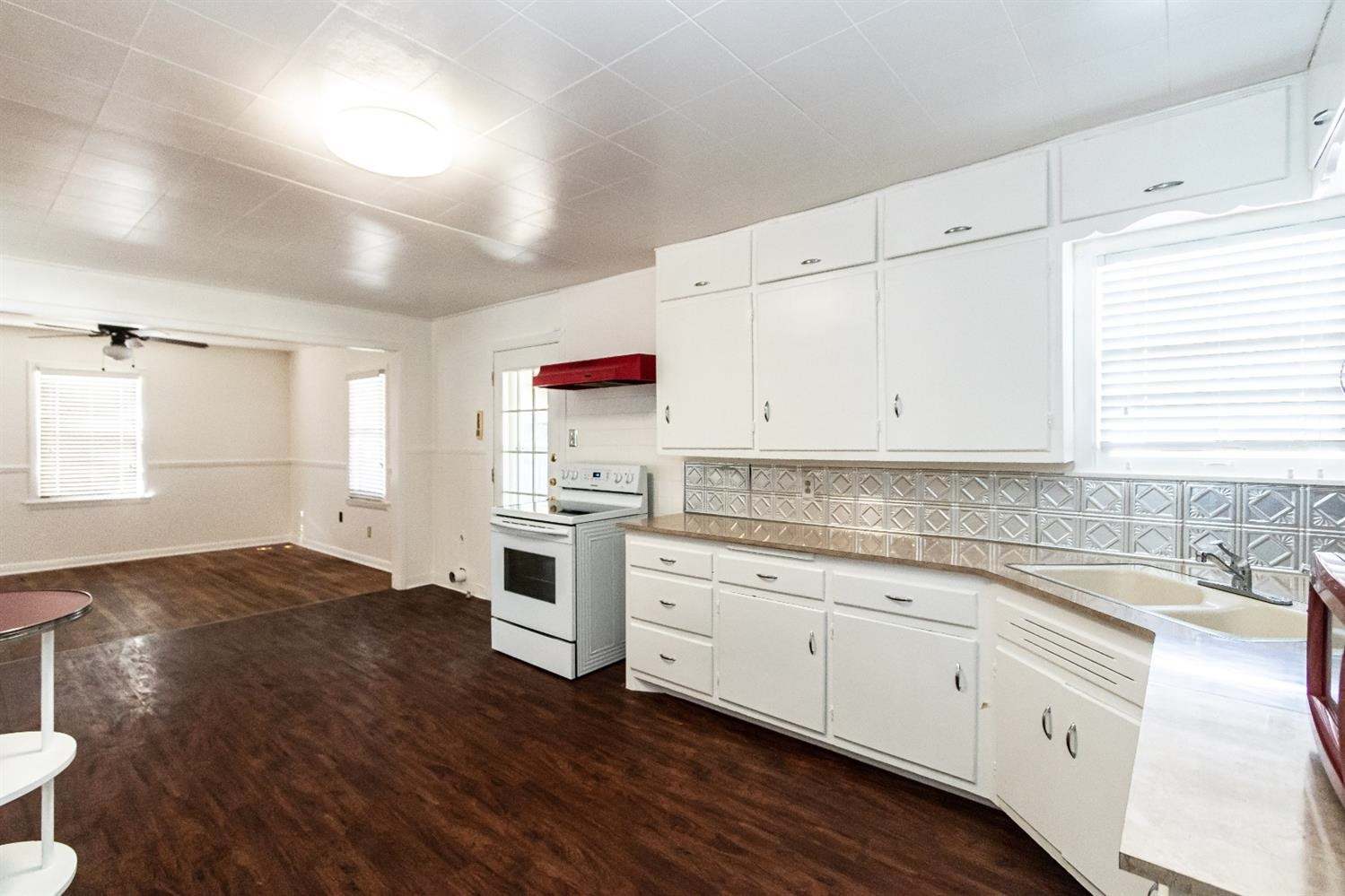 4002 33rd Street Lubbock, TX 79410 - Photo 18 of 40 Photo 18