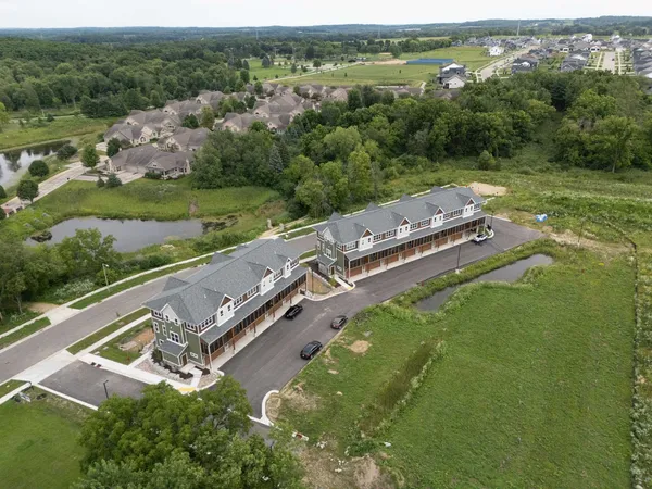 $389,900 | 2674 Notre Dame Drive, Unit 702, Fitchburg, WI 53711