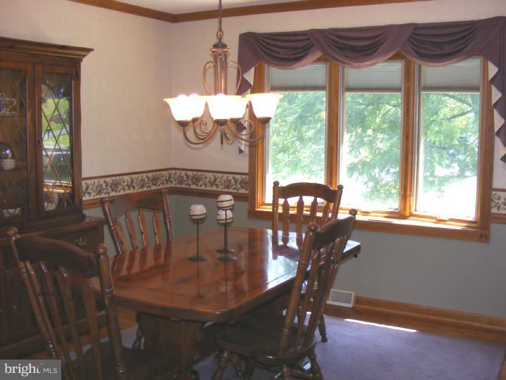 302 Red Fox Lane Lincoln University, PA 19352 - Photo 7 of 14 Dining Room