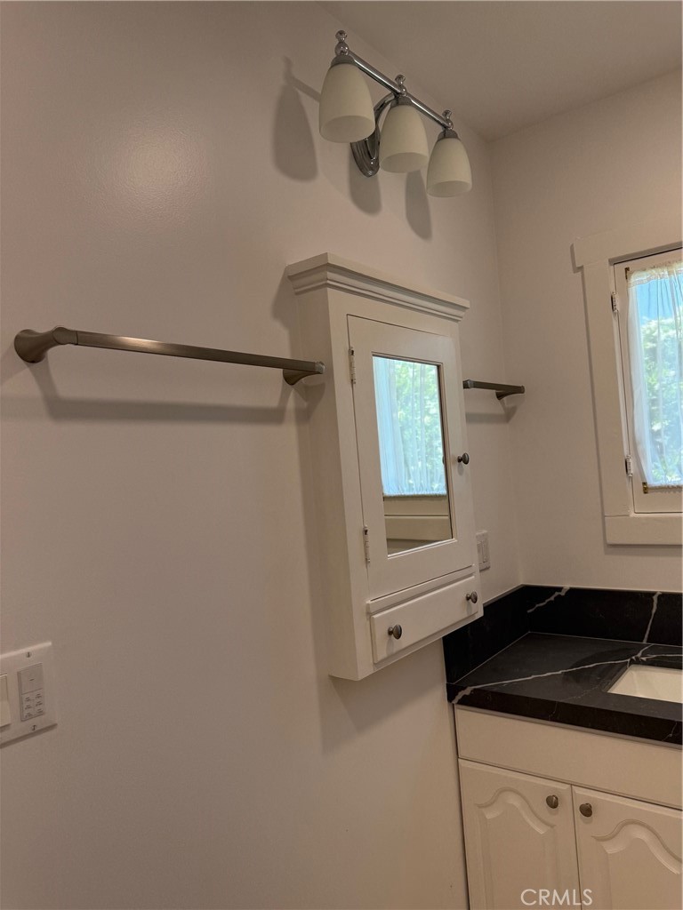 297 Garfield Avenue Pasadena, CA 91101 - Photo 17 of 28