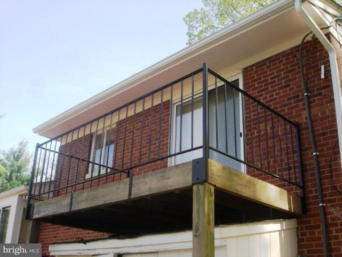 7104 Larrlyn Drive Springfield, VA 22151 - Photo 6 of 10 Exterior (Rear)