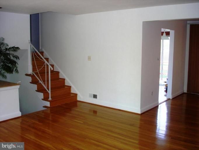 7104 Larrlyn Drive Springfield, VA 22151 - Photo 10 of 10 Living Room